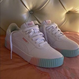 COPY - NIB Limited Edition PUMA multi color sneak…